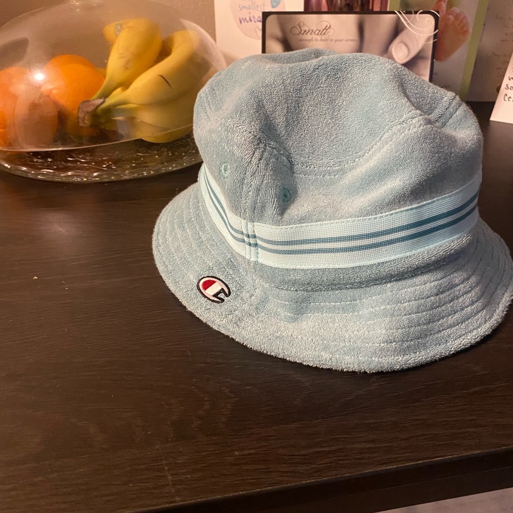 COPY - Champions velour bucket hat clean!